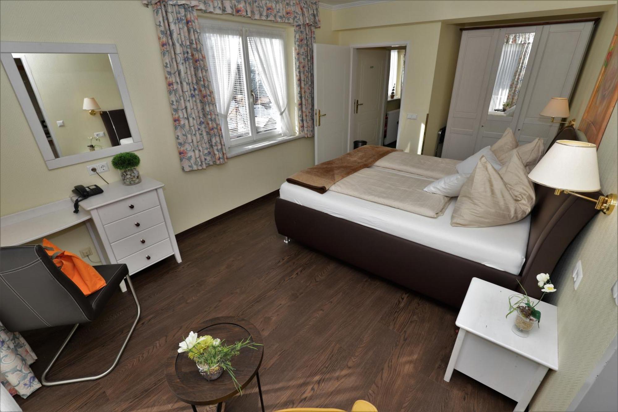 Flairhotel Am Woerthersee Velden am Woerthersee Exterior photo
